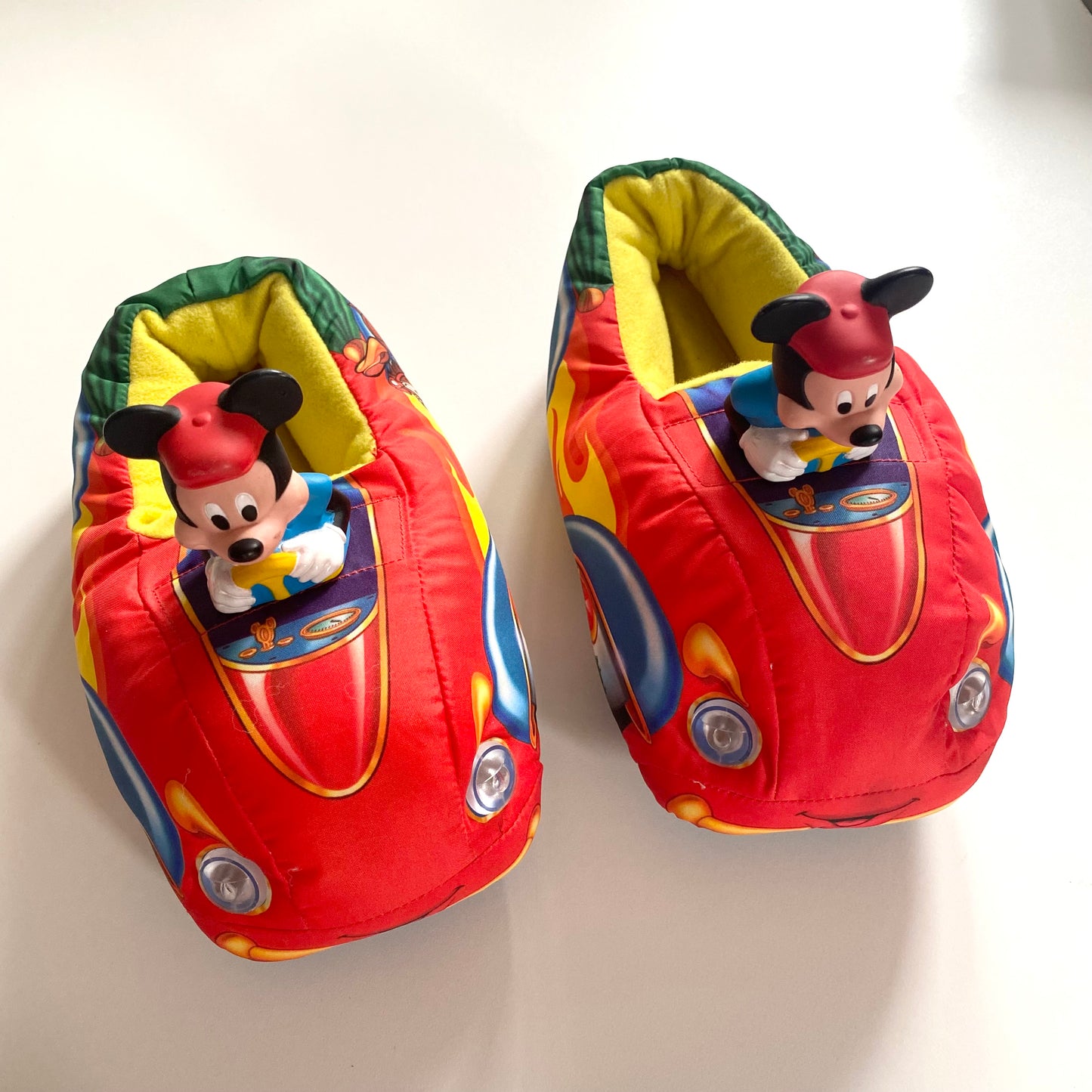Vintage 1990’s Disney Mickey Mouse light up slippers. Fits a size 8-12