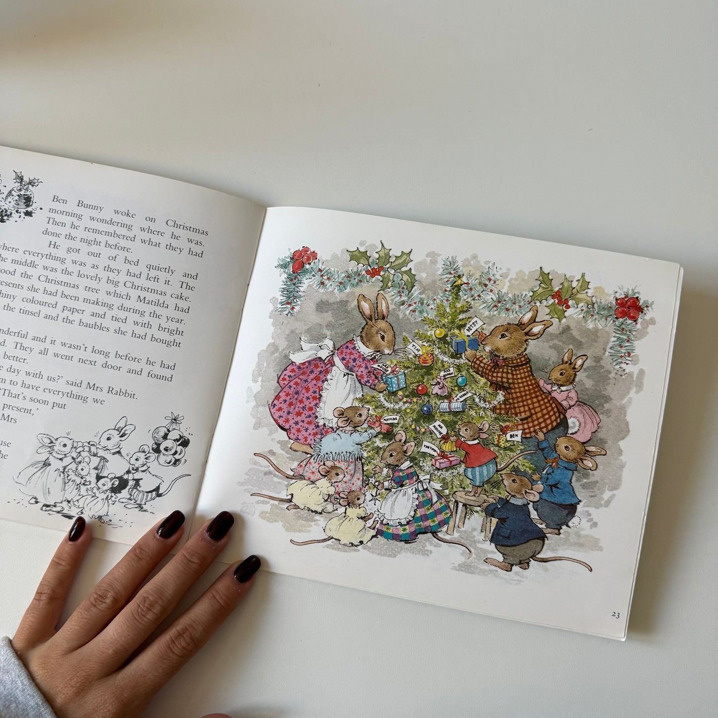 Vintage 1985 Christmas book.