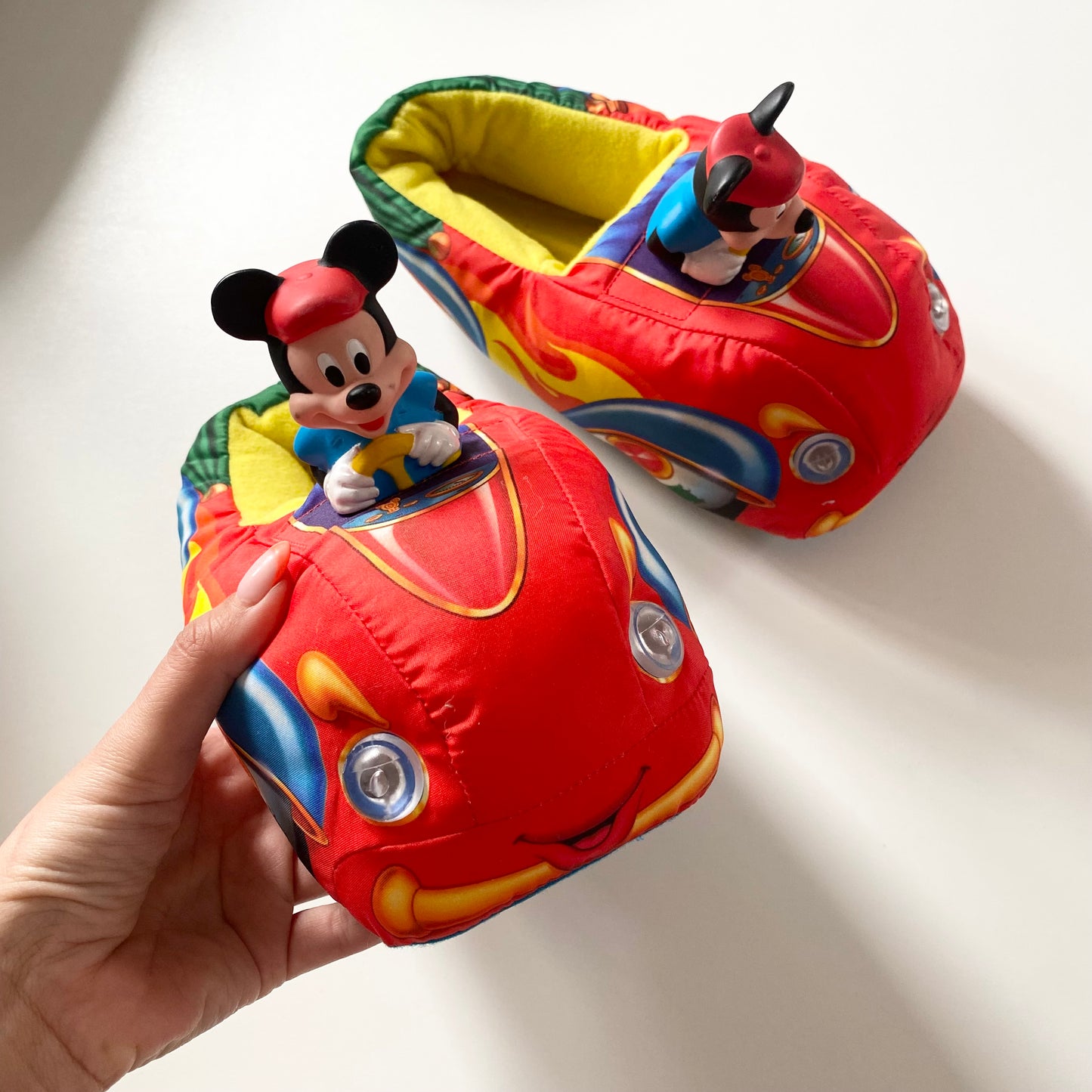 Vintage 1990’s Disney Mickey Mouse light up slippers. Fits a size 8-12