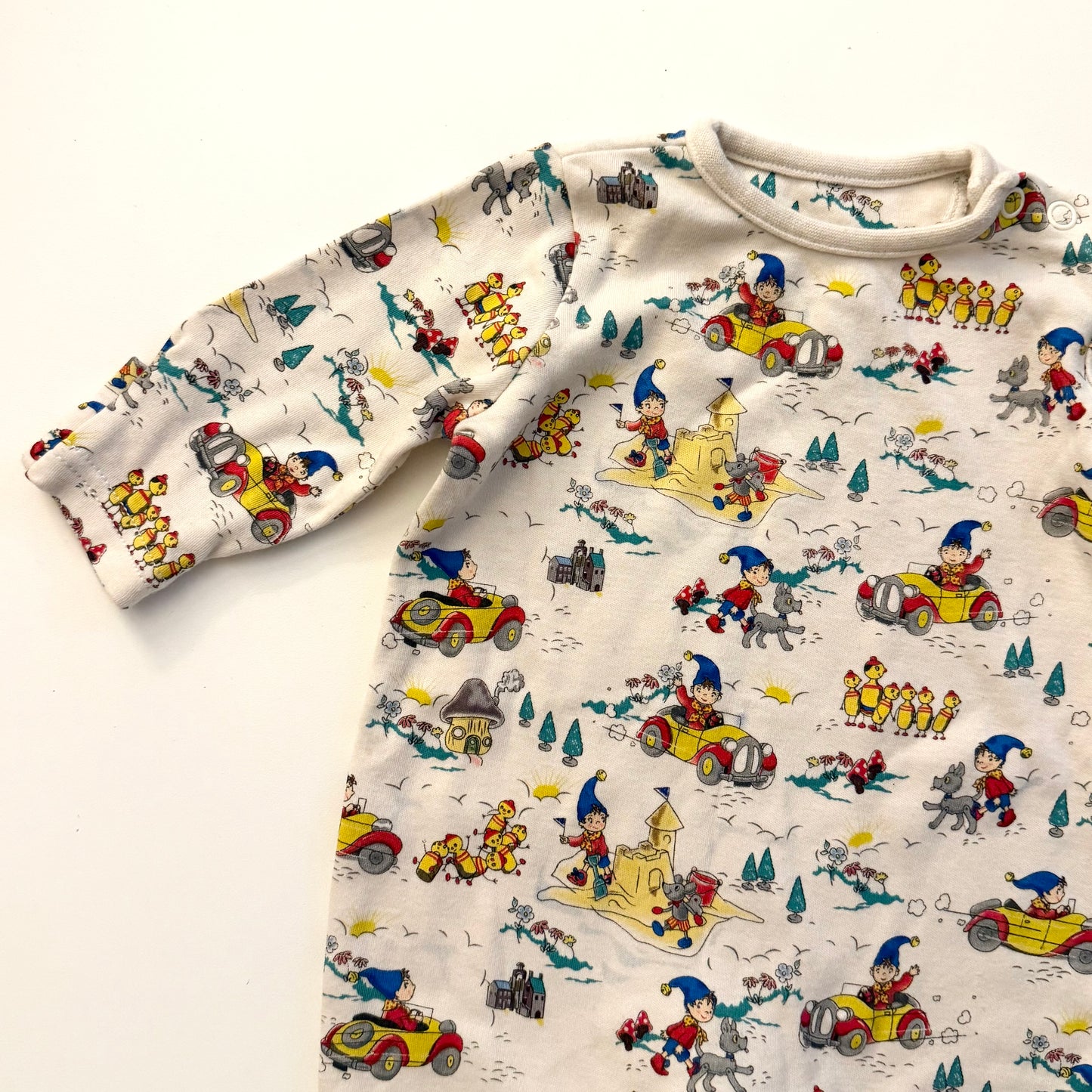 Vintage noddy sleep suit / romper. Size 1 month