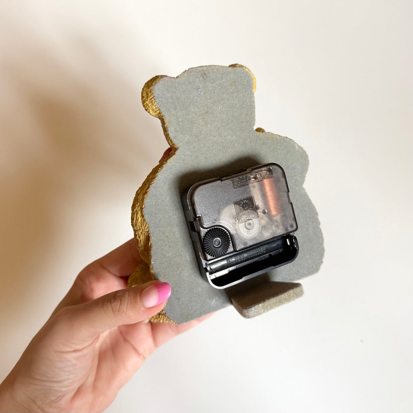 Vintage ceramic Teddy clock. Needs new batteries