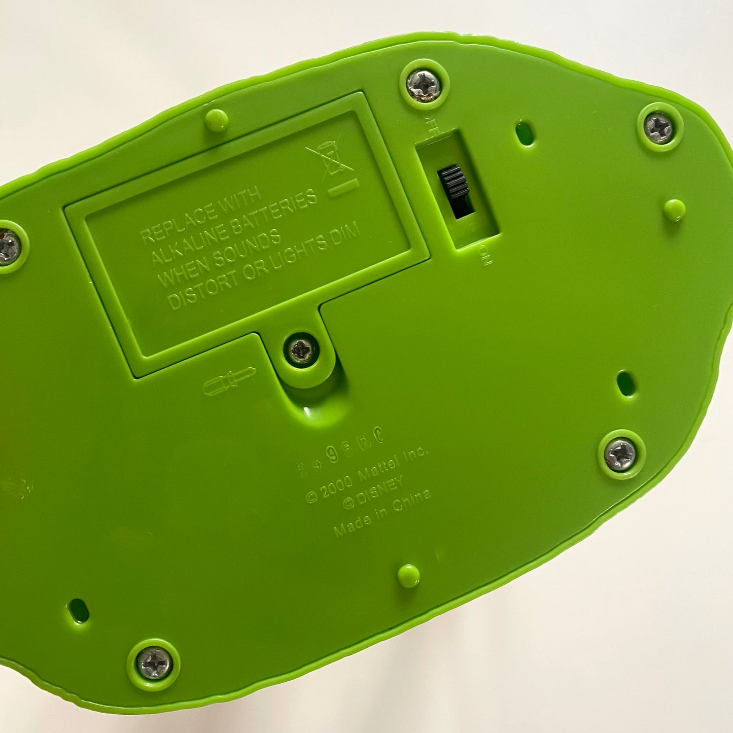 Vintage 2000 Winnie the Pooh plastic toy. Needs new batteries