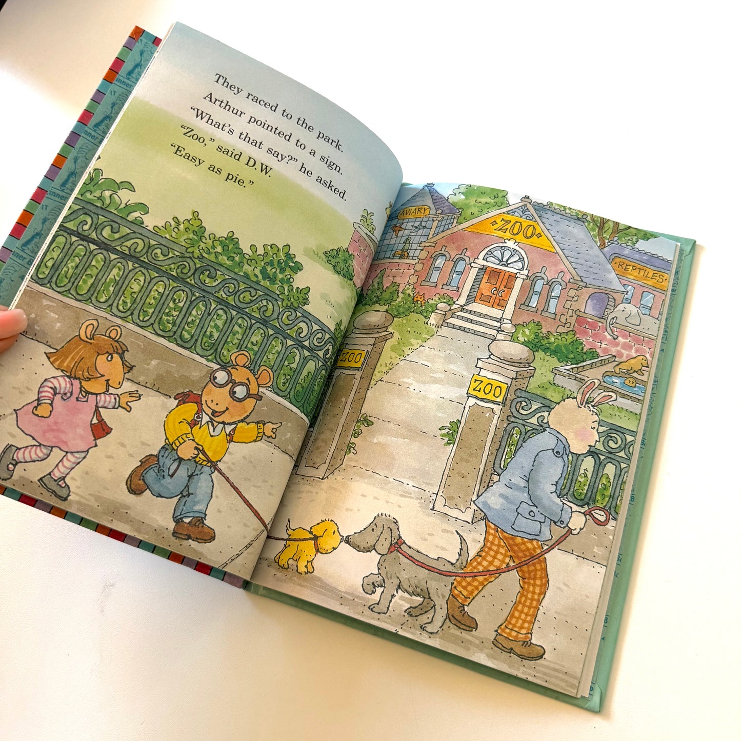 Vintage 1996 Arthur book