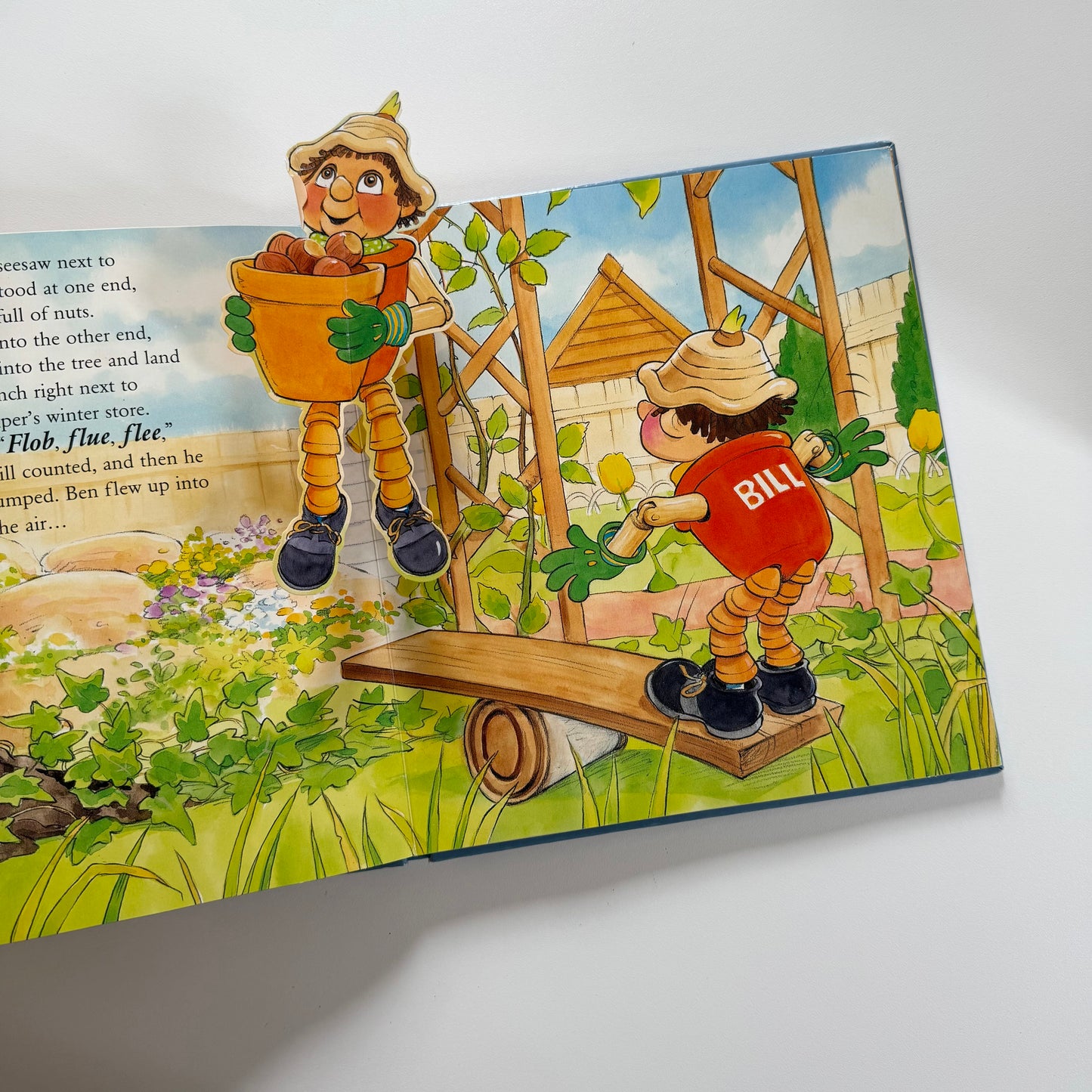 Vintage 2001 bill and Ben pop up book.