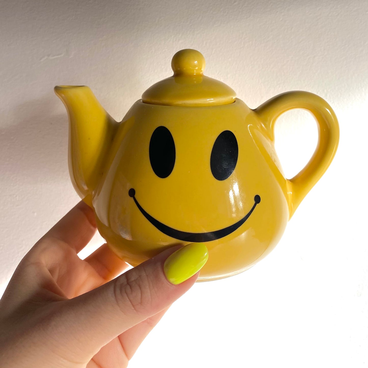 Children’s smiley face play mini ceramic teapot