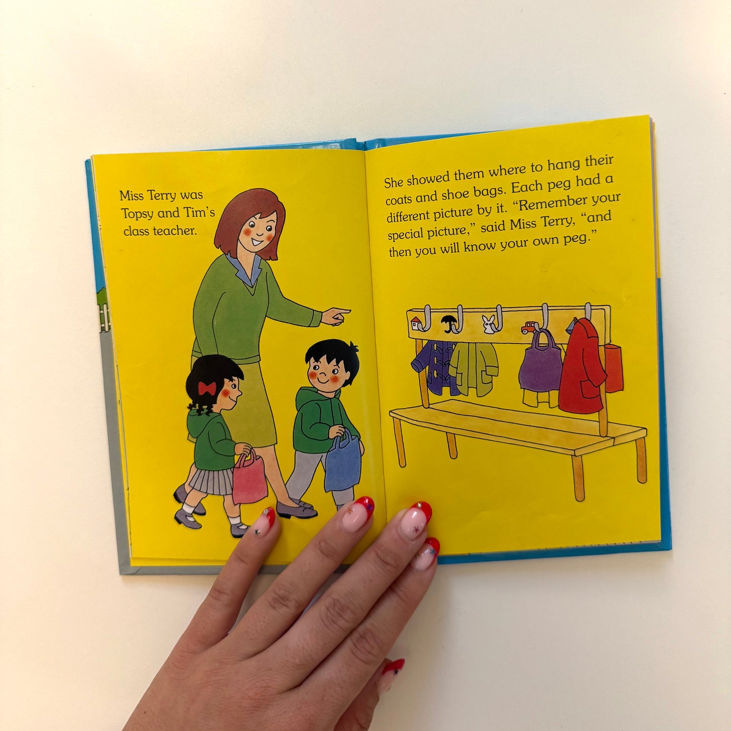 Vintage 2003 Topsy and Tim book