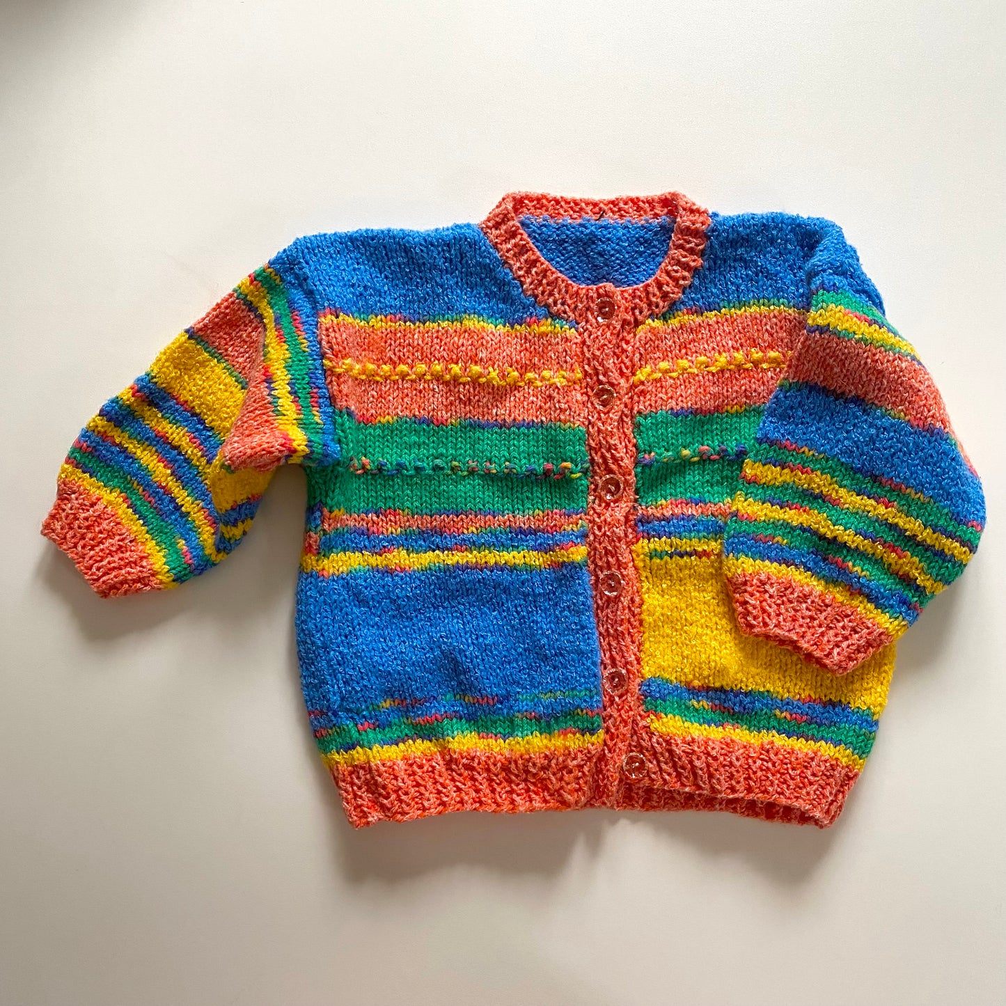 Vintage knitted cardigan. Size 2-3 years