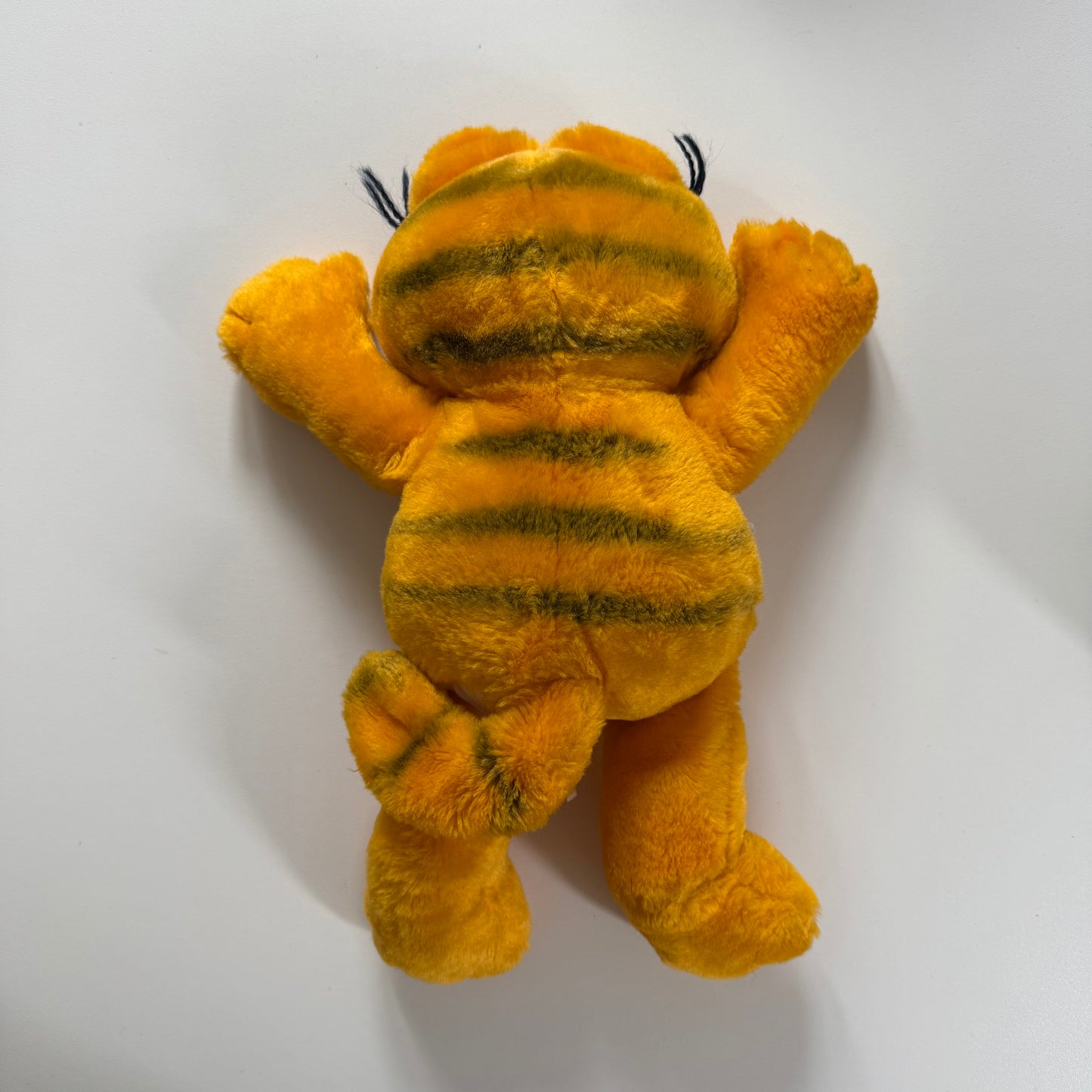 Vintage Garfield soft plush toy. Medium size