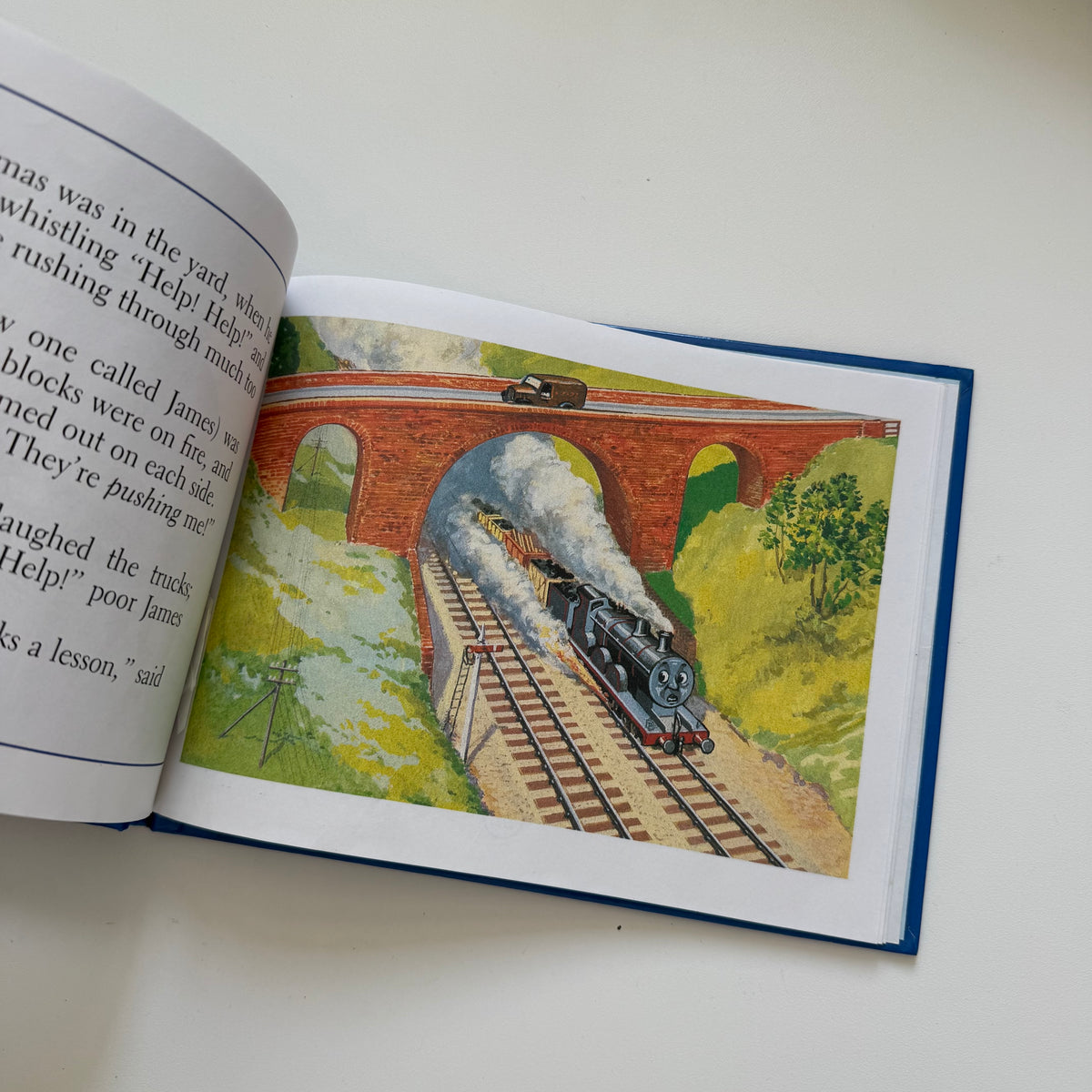 Vintage 1994 Thomas the tank engine book.