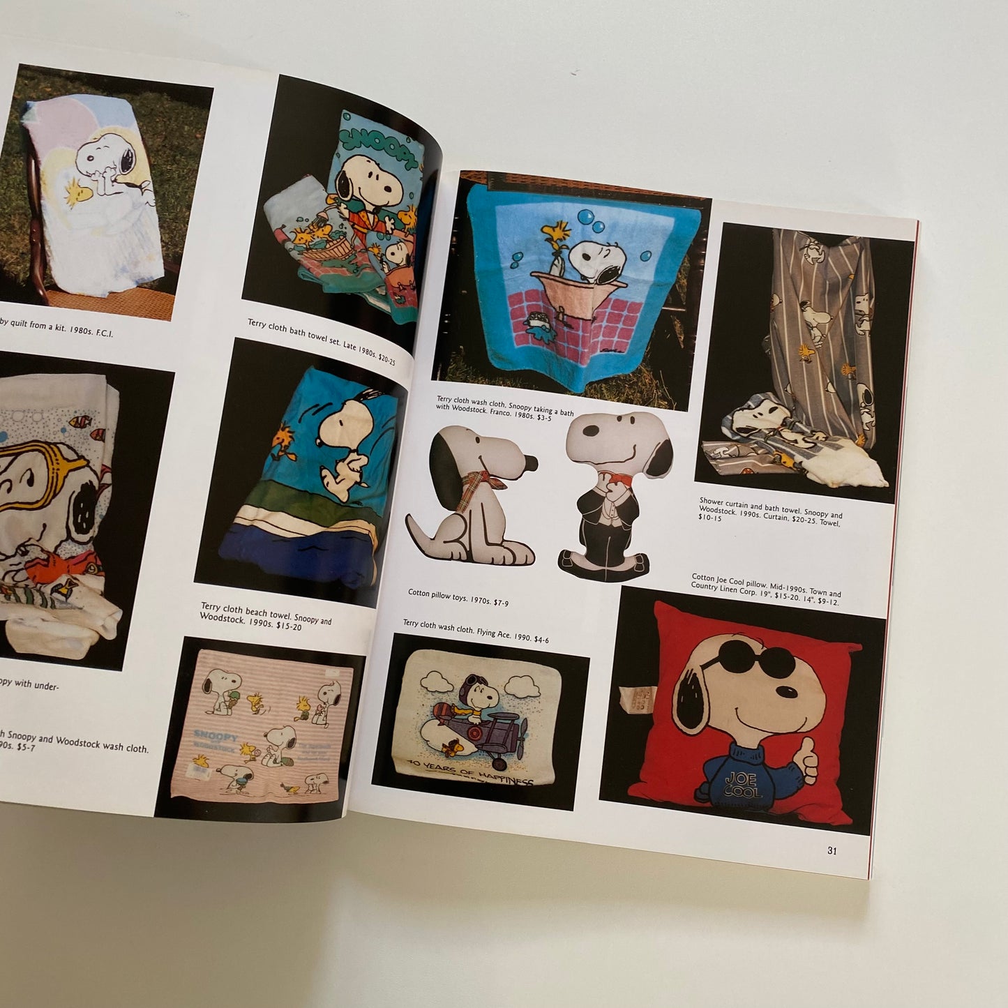 Vintage 1997 snoopy collectibles book. Coffee table book