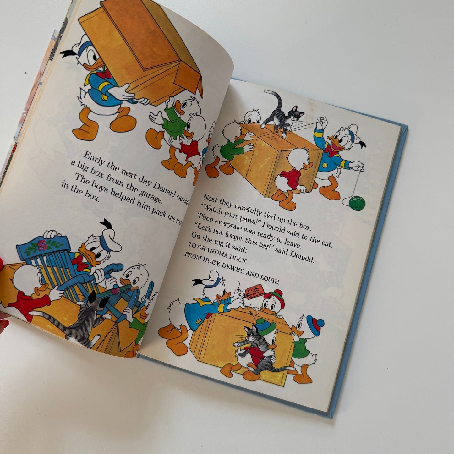 Vintage 1985 Disney christmas book