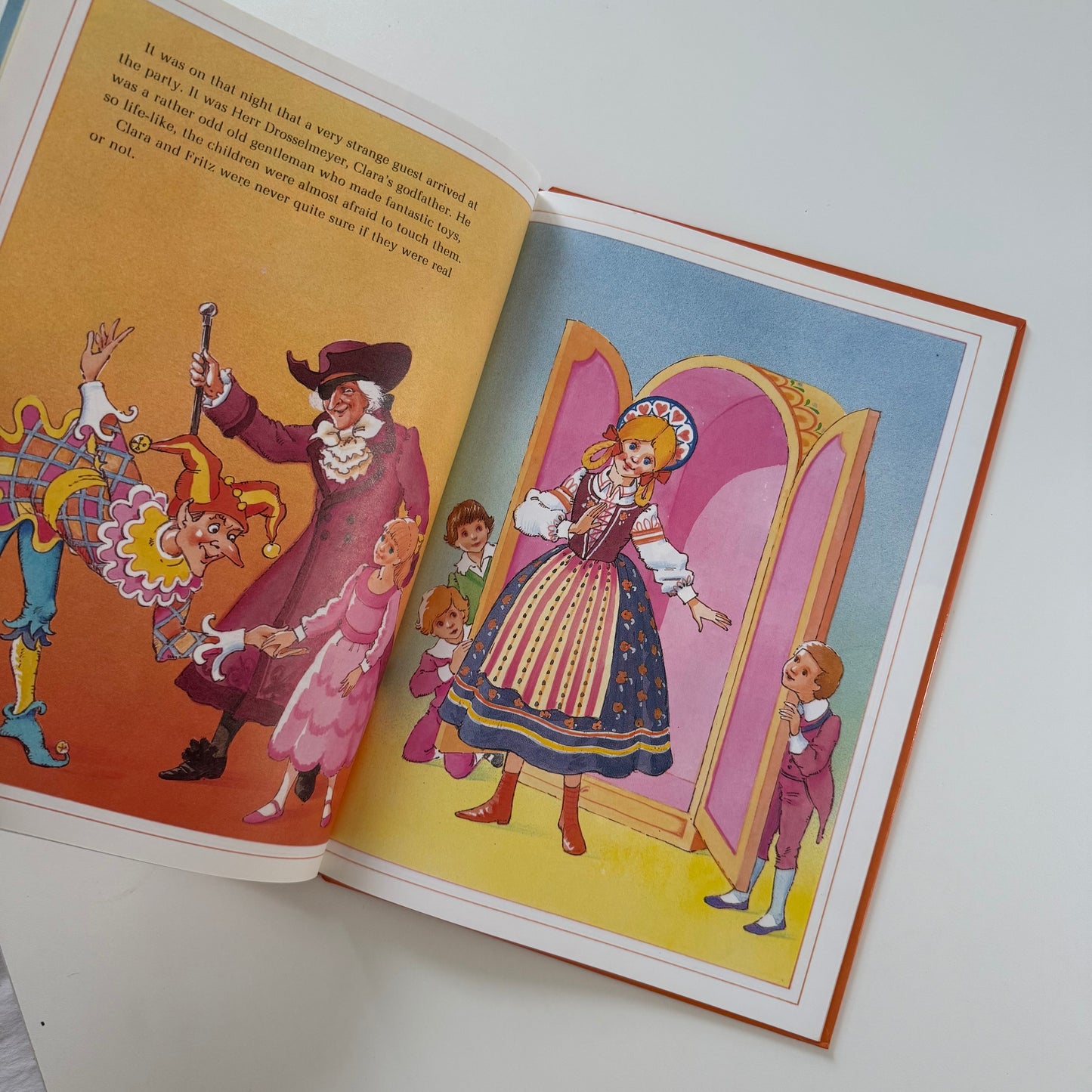 Vintage 1990 Christmas book