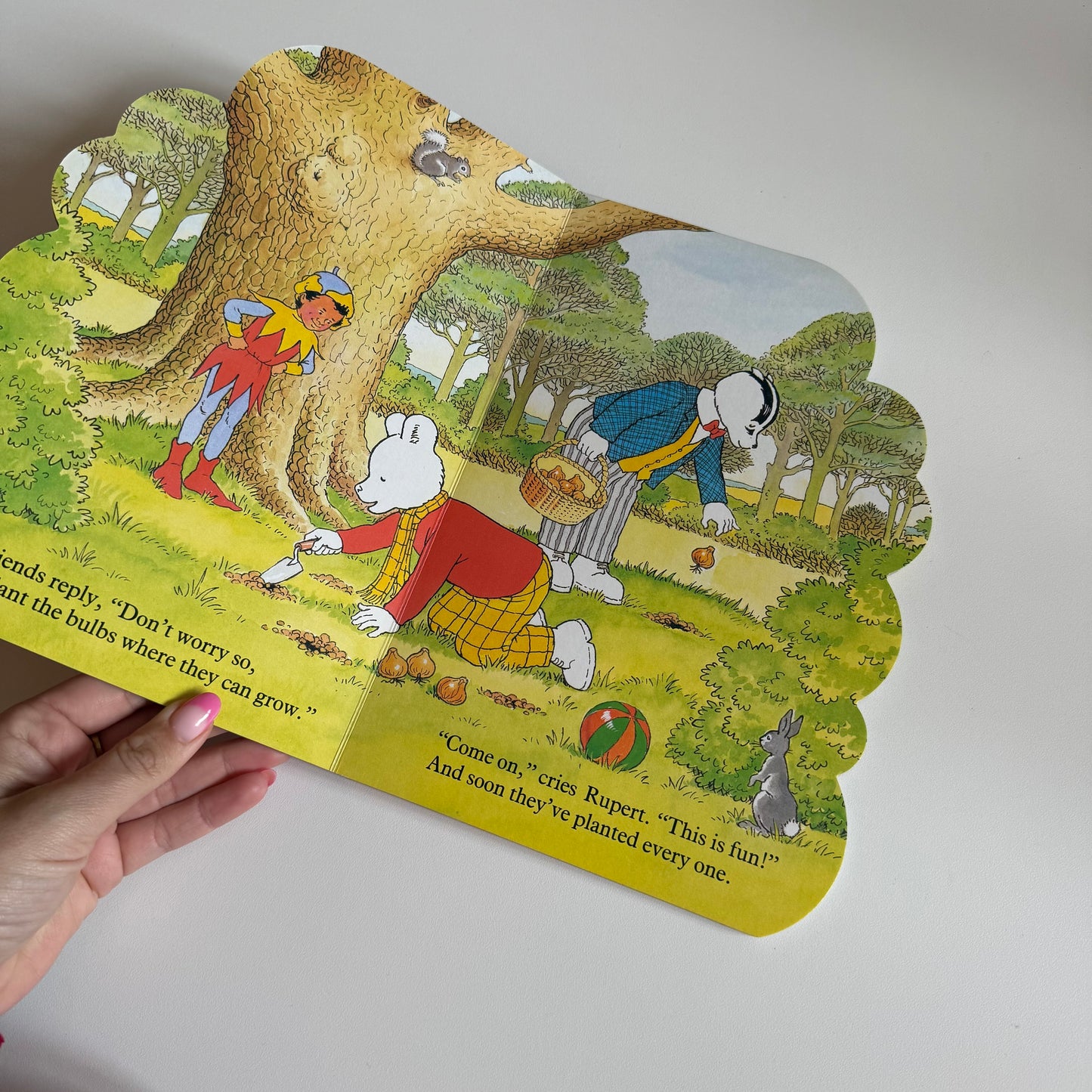 Vintage 1991 Rupert hardback book