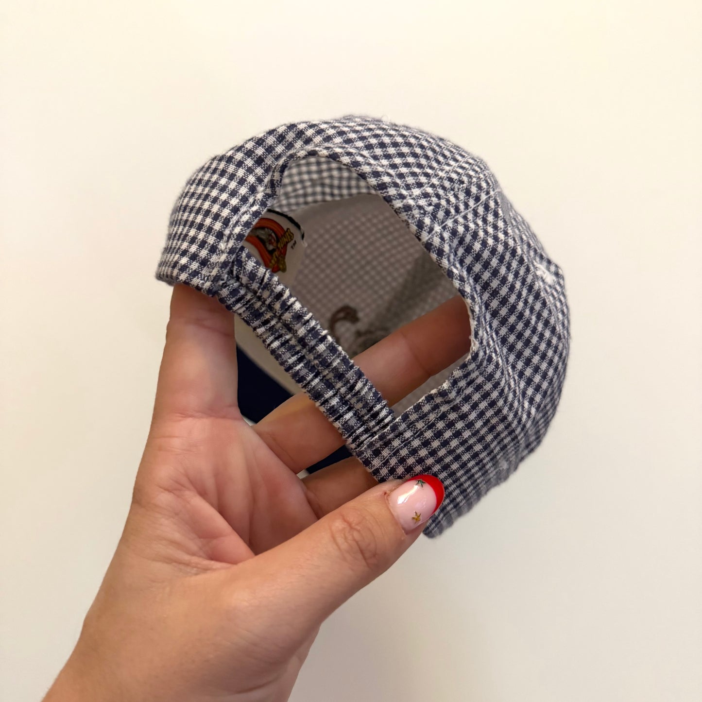 Vintage looney tunes taz cap. Size approx 1-2 years