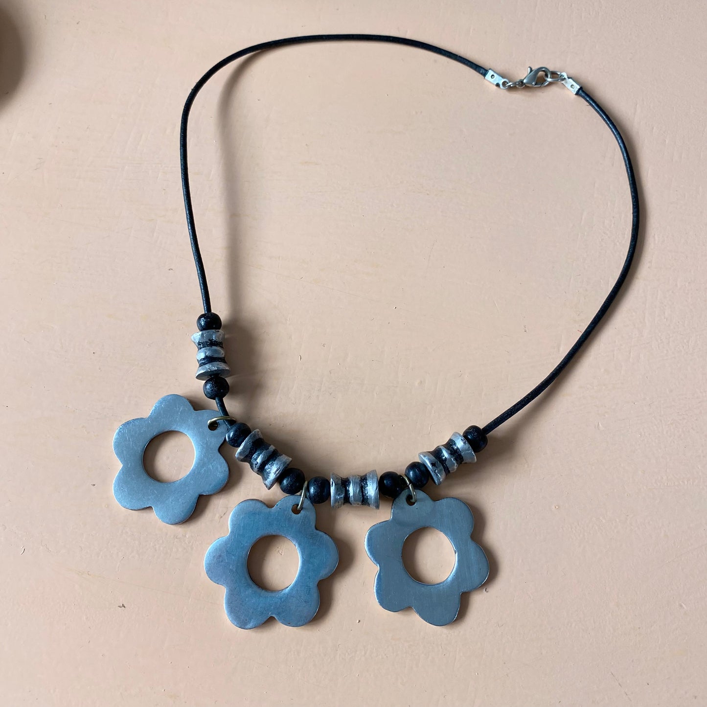 Vintage 2000s black and silver flower necklace