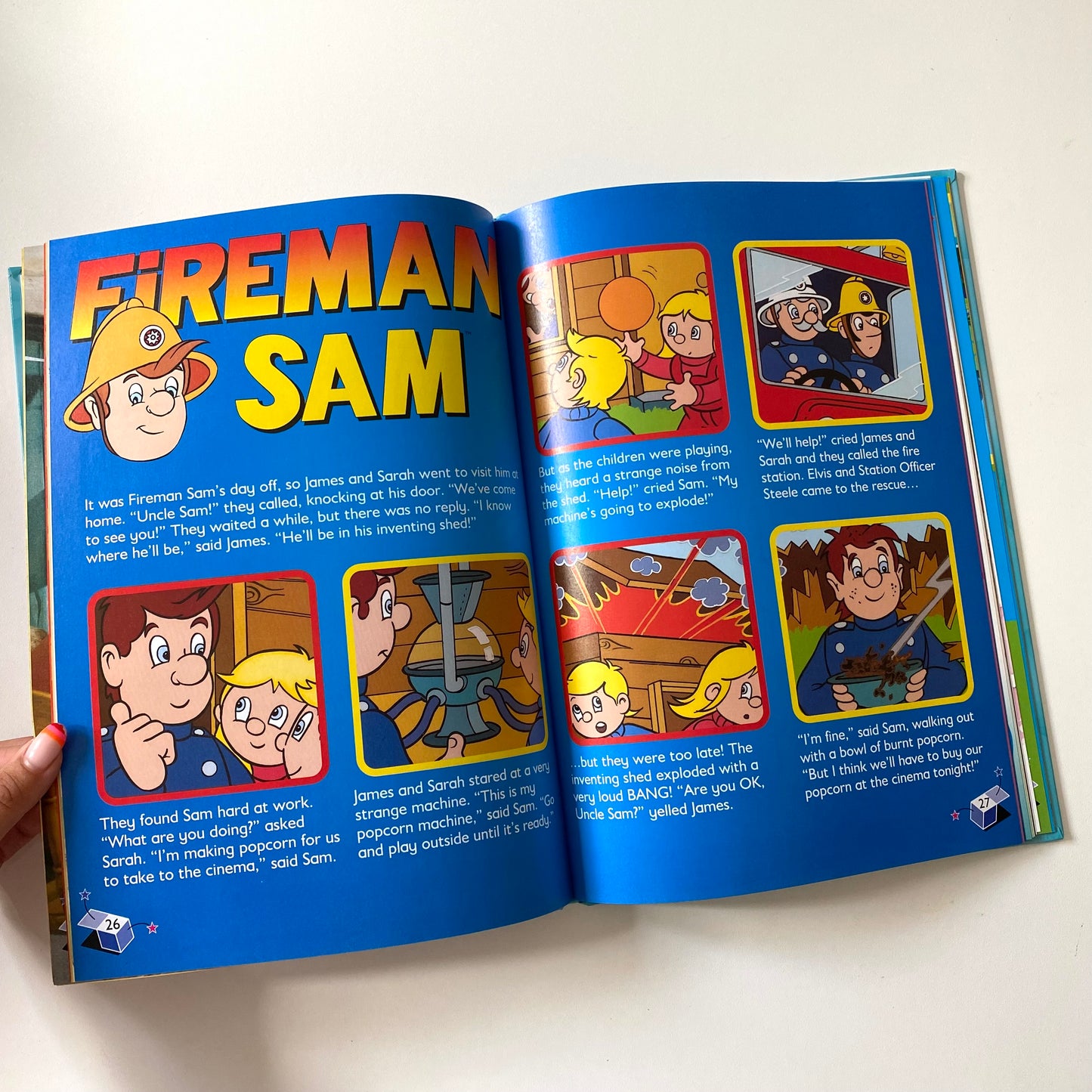 Vintage 2001 toy box annual