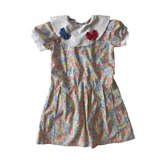 Vintage 1970’s floral summer dress with bow collar size approx 4 years