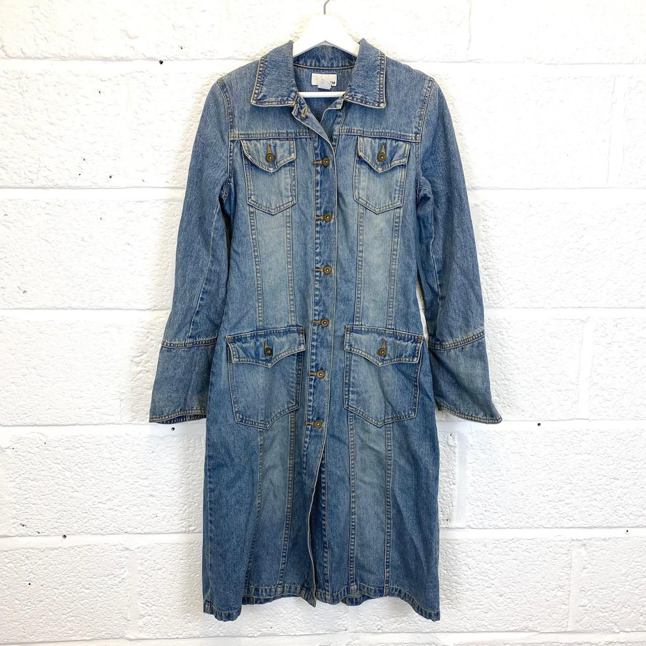 Vintage H&M long lined denim coat jacket with 4 pockets      
        
Size S /8