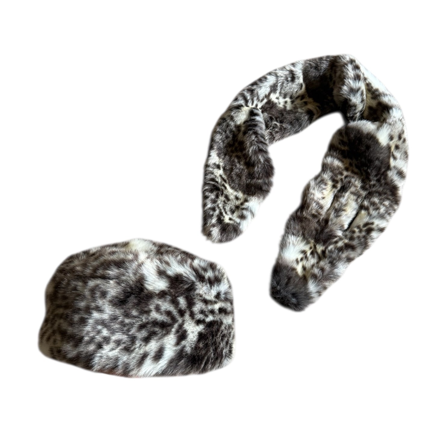 Vintage faux fur scarf & hat set.