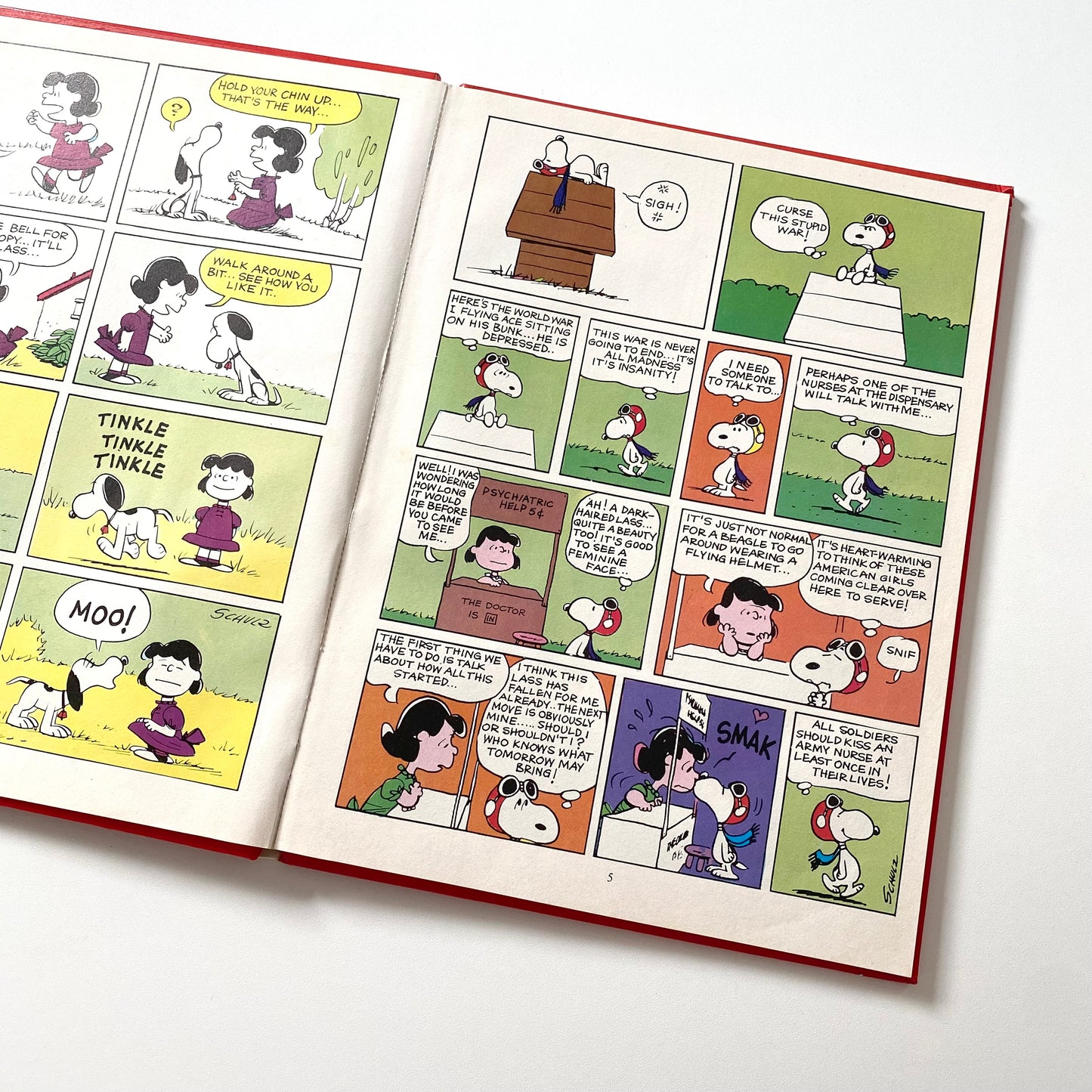 Vintage 1978 peanuts/ snoopy a4 comic book.