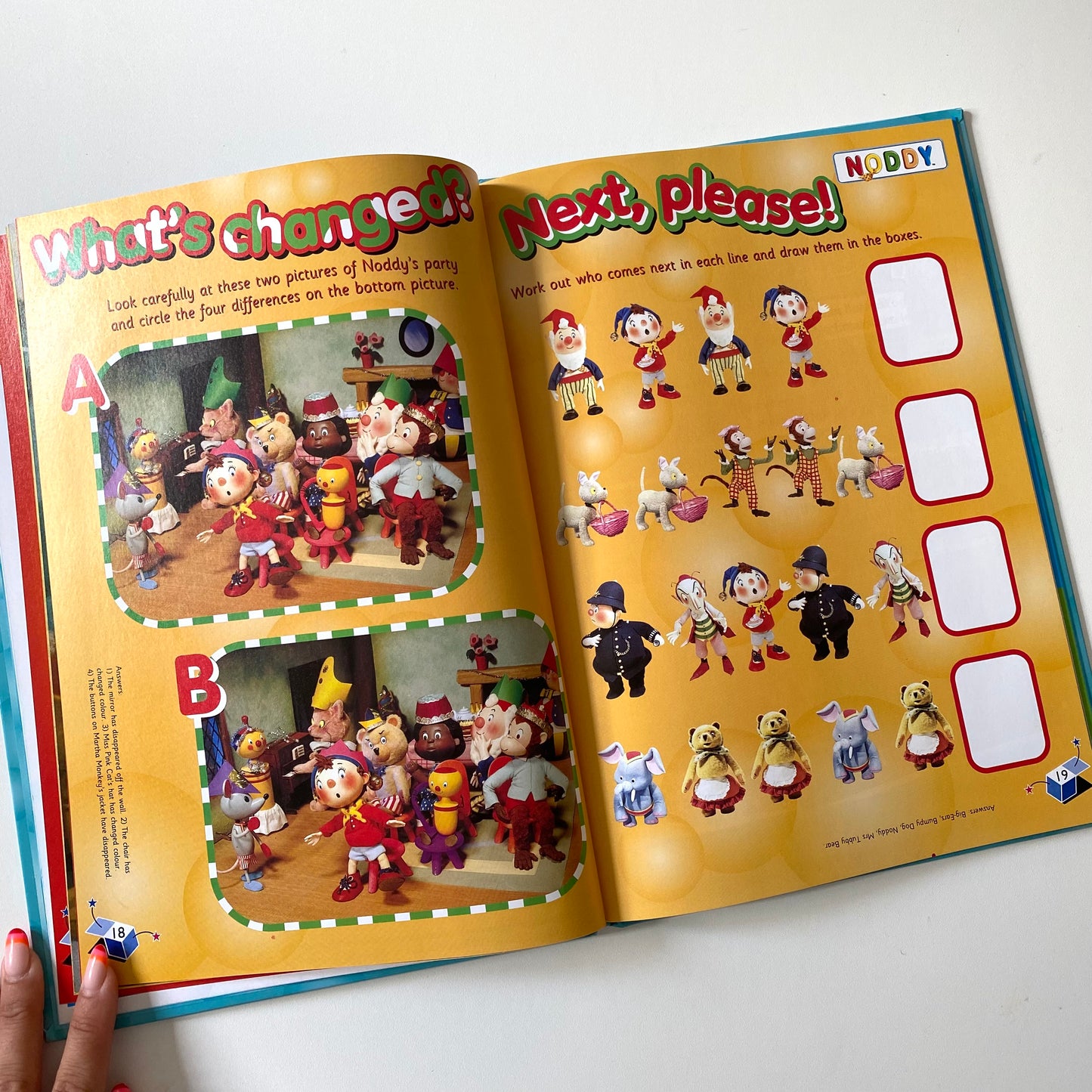 Vintage 2001 toy box annual