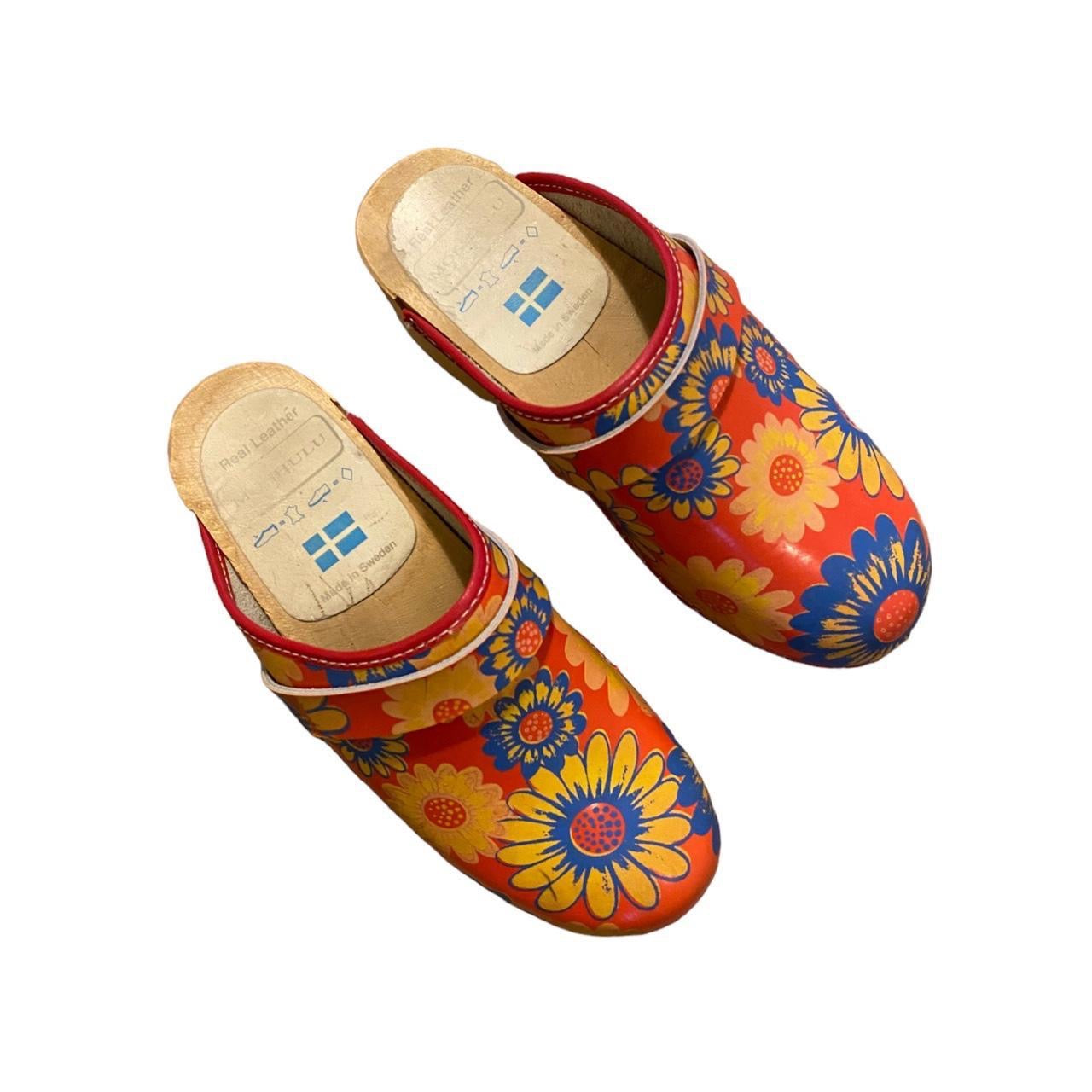 80s vintage leather block colour wooden clogs with flower design size 4