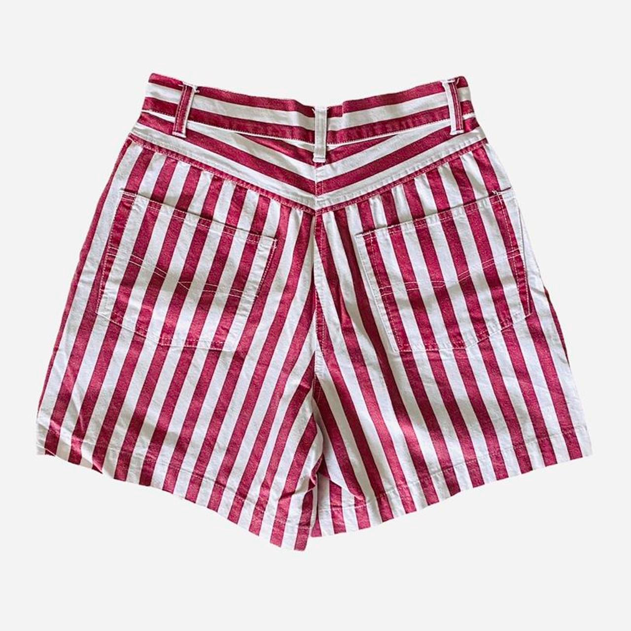 90s red & white striped high waisted shorts (size 6-8)