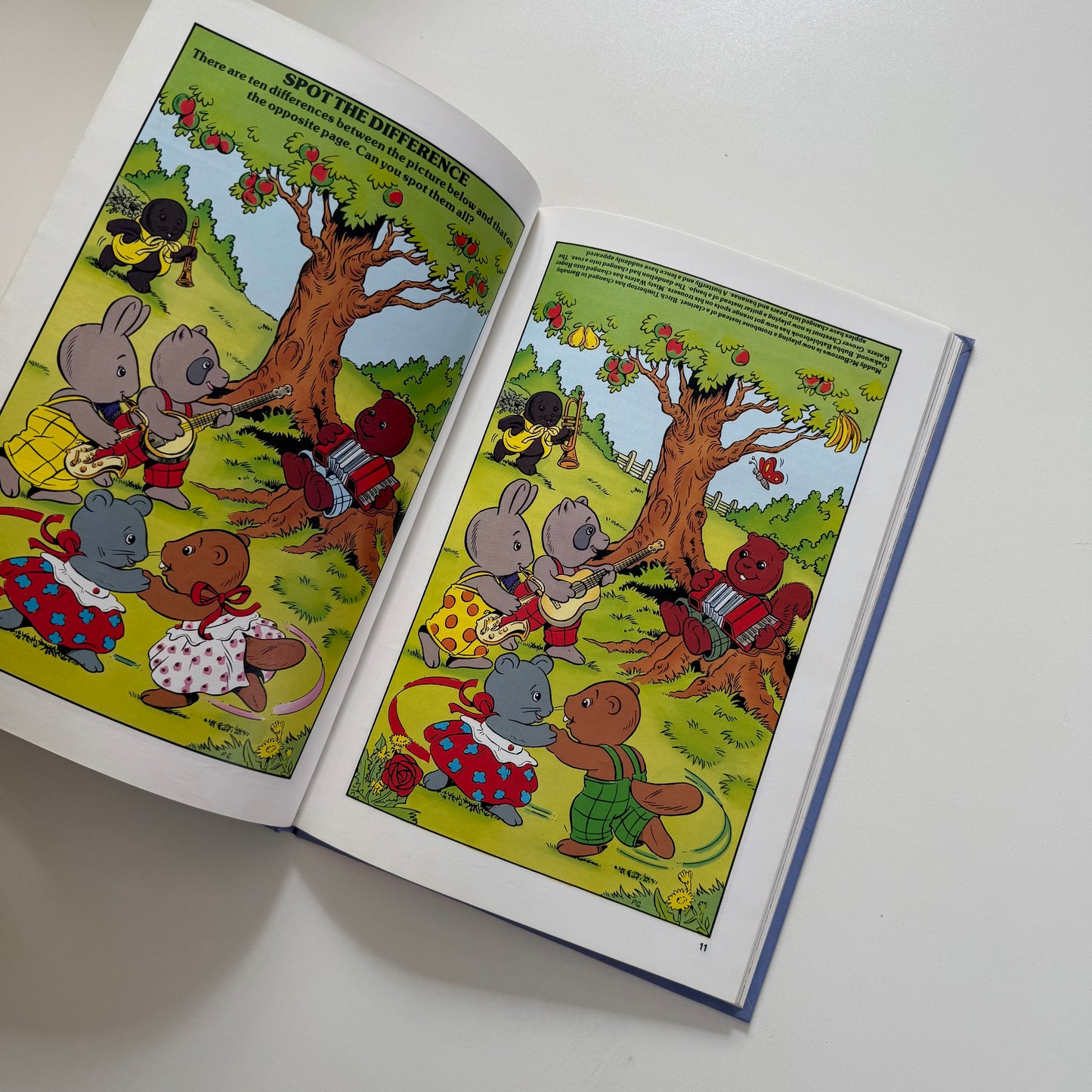 Vintage rare 1990 sylvanian families annual