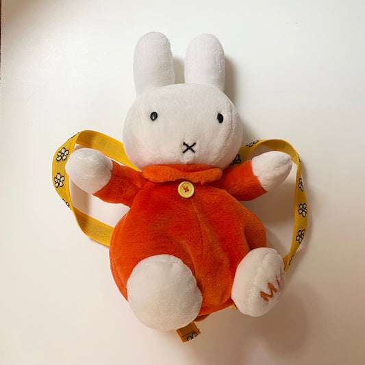Vintage 1986 soft toy miffy rucksack.