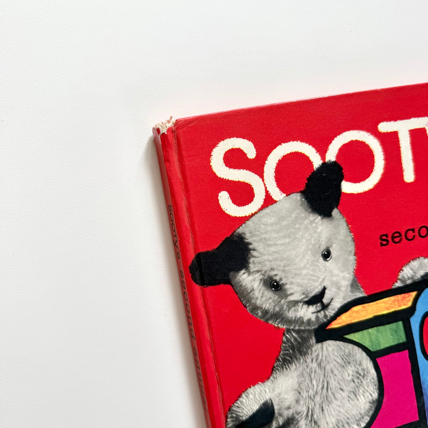 Vintage sooty annual. Has some pages with colouring