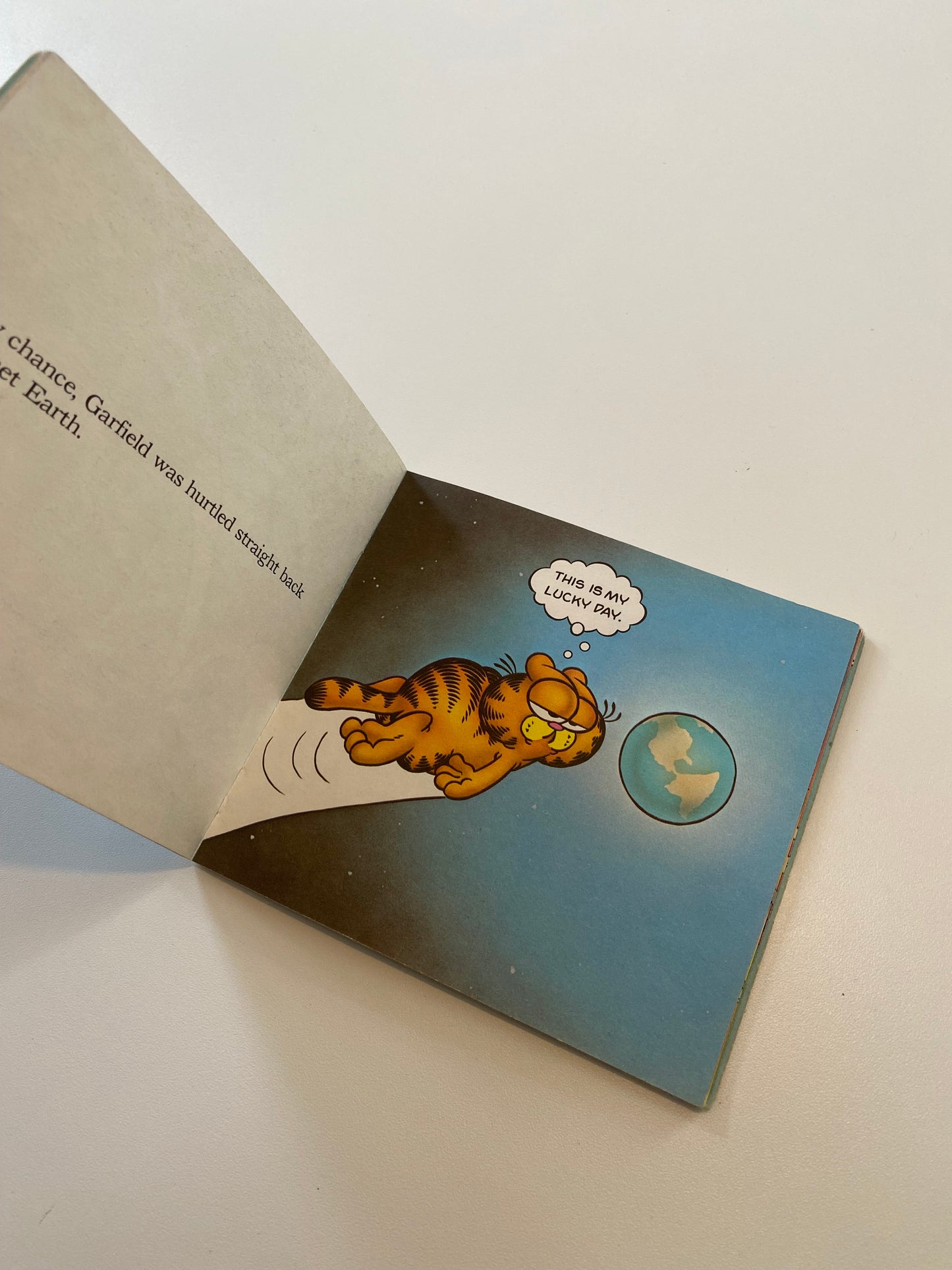 Vintage 1983’ Garfield in space ‘ random house New York paperback book