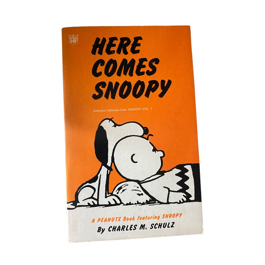 Vintage 1971 snoopy comic paperback book