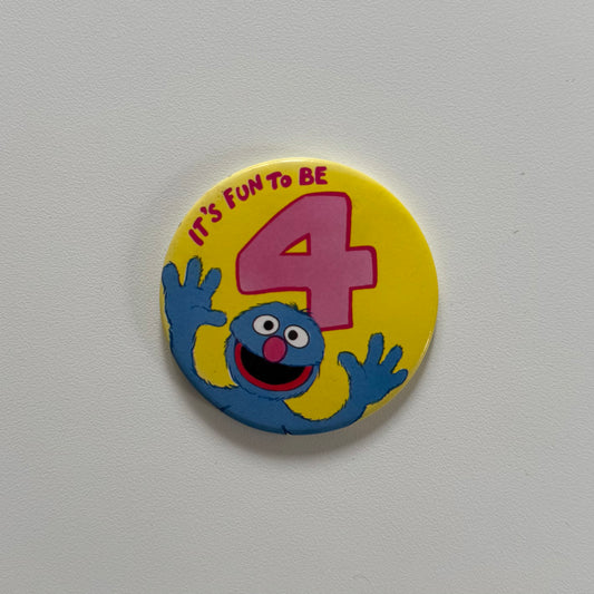 Vintage 1992 Elmo badge