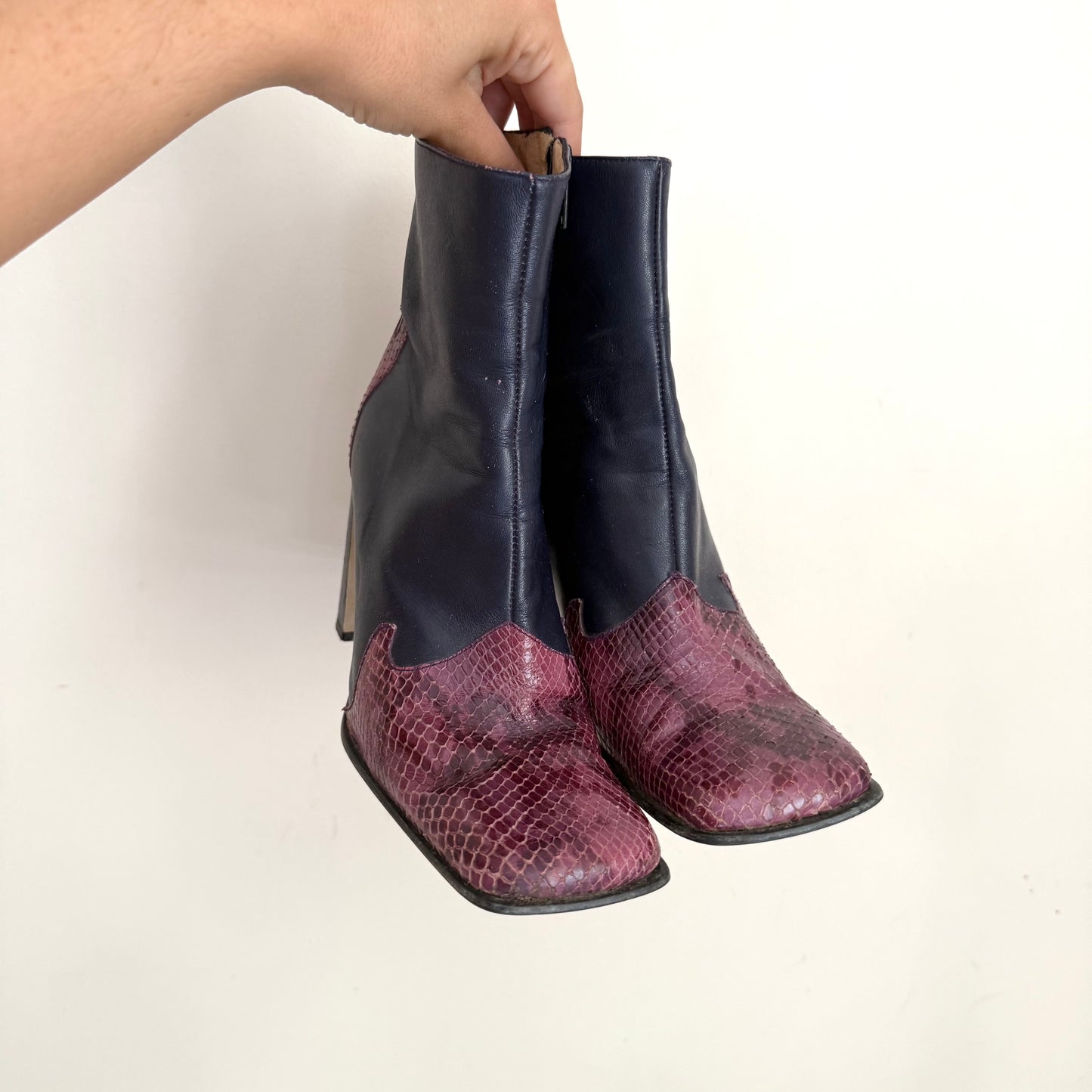 Vintage snake print navy blue & purple leather ankle boots. Size 36/UK 3