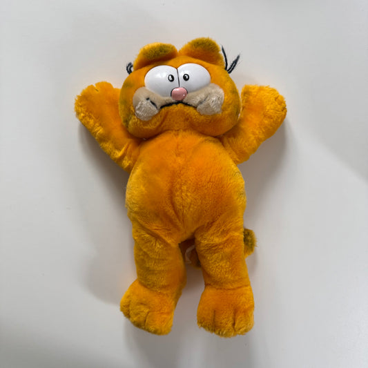 Vintage Garfield soft plush toy. Medium size