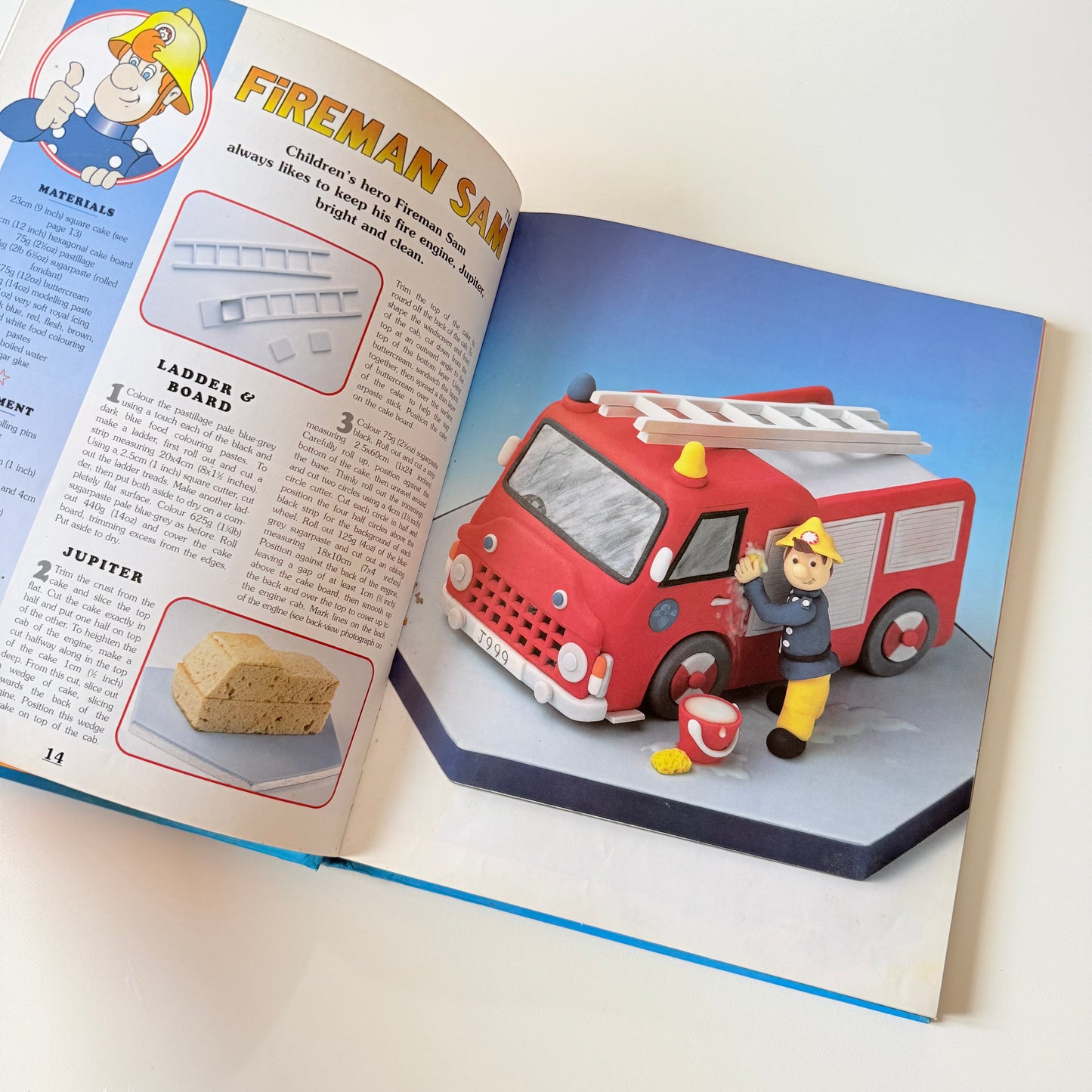 Vintage 1999 character cakes book