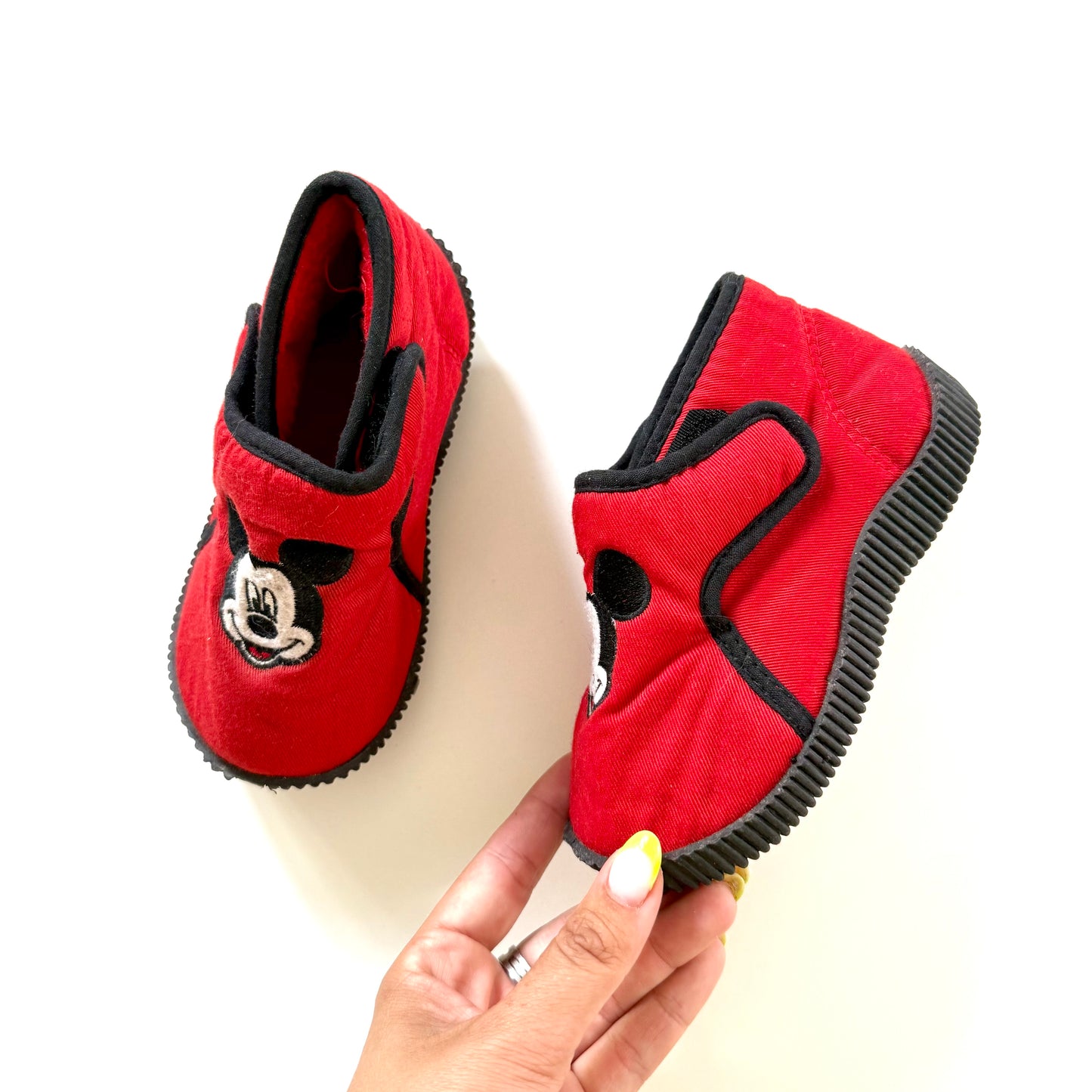 Vintage 90s Mickey Mouse slippers. Size 17 (10-10.5 UK)