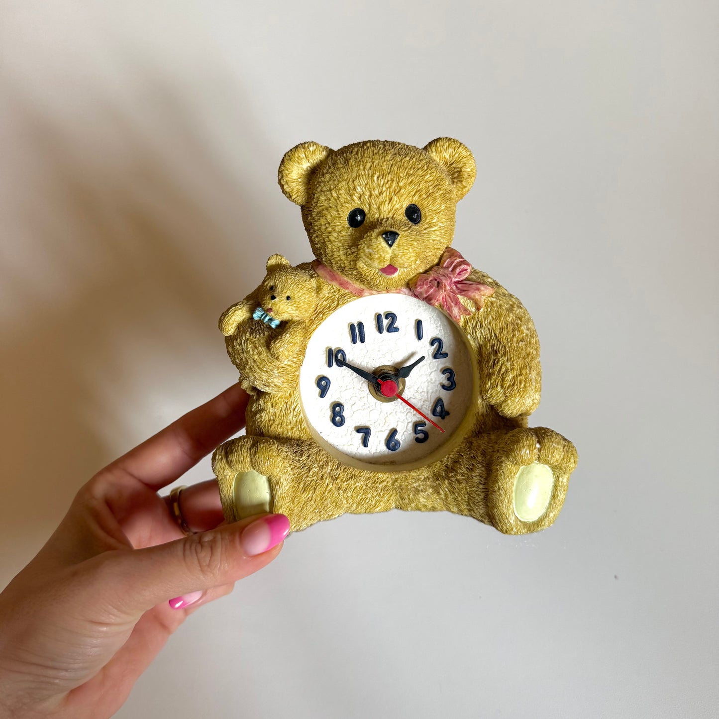 Vintage ceramic Teddy clock. Needs new batteries