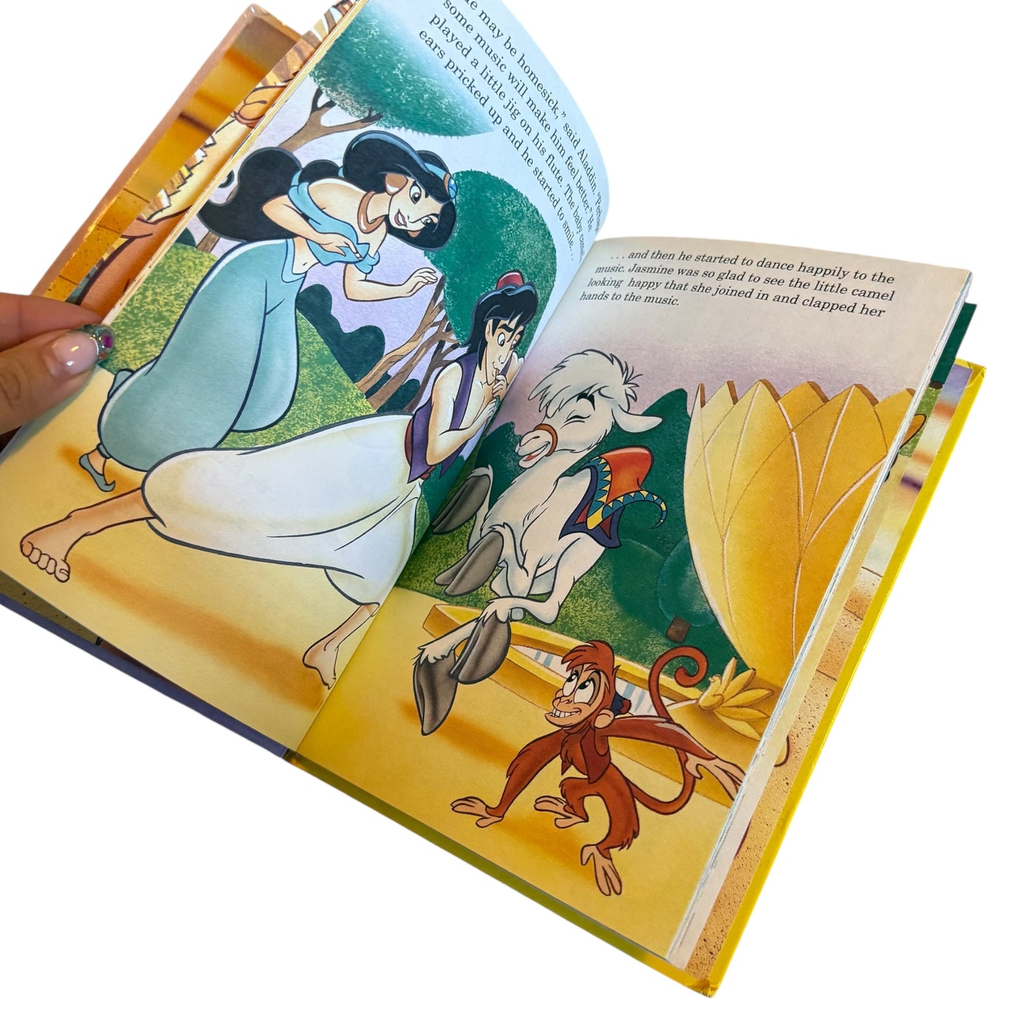 Vintage 1994 Disney Aladdin book.