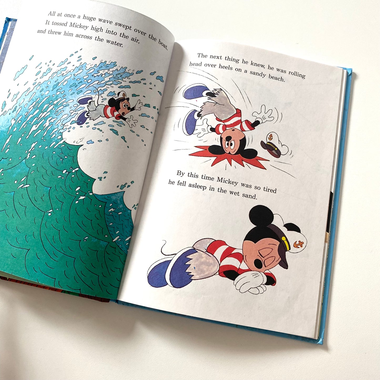 Vintage 1975 Disney gulliver mickey book