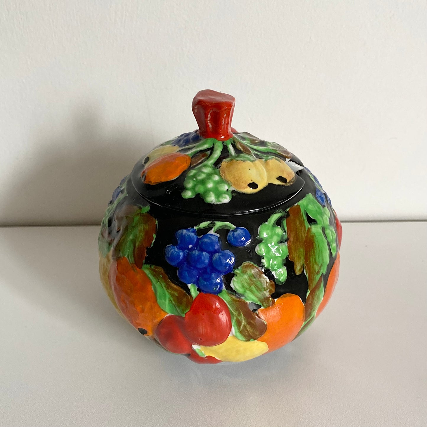 Vintage ceramic fruit sugar pot.