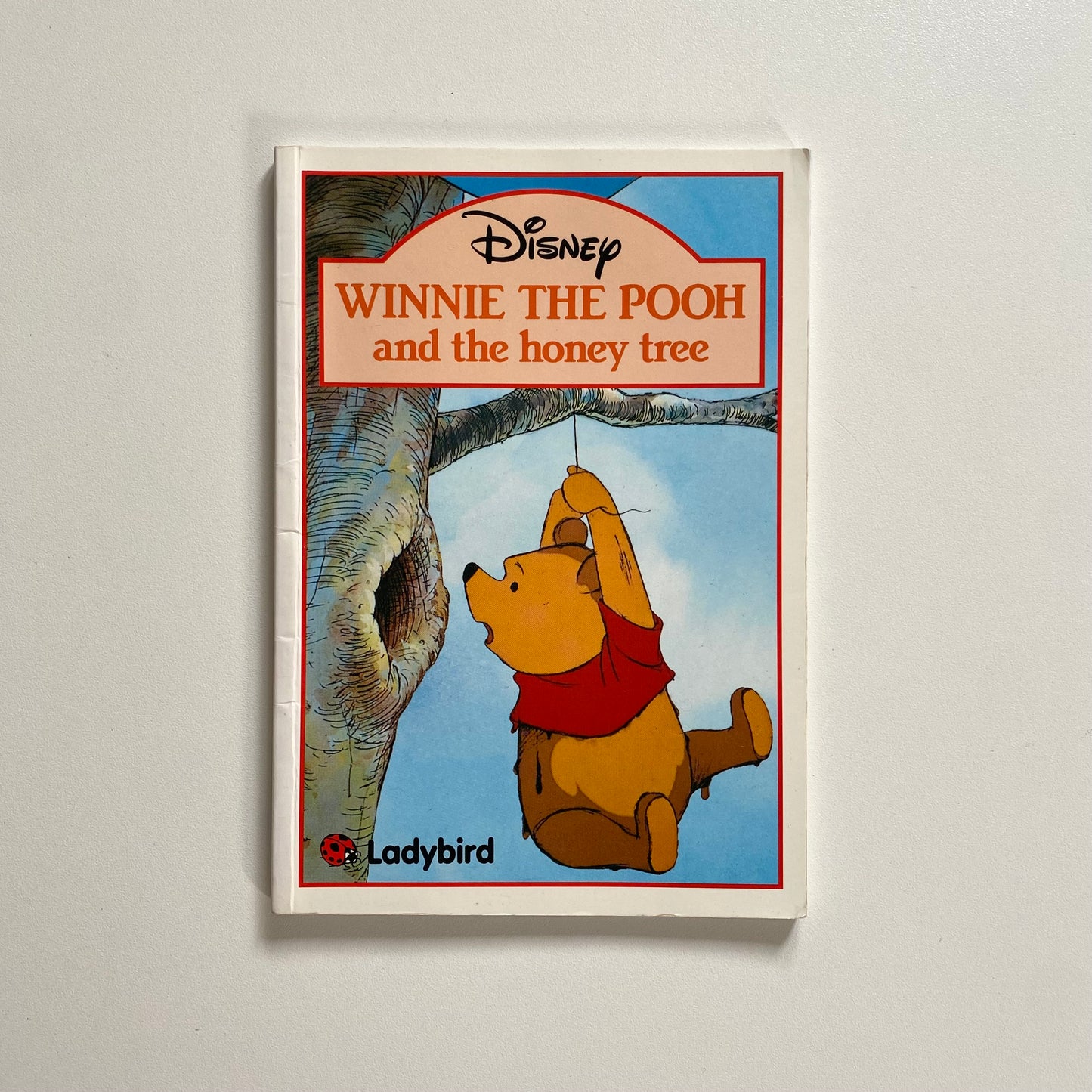 Vintage Disney 1892 Winnie the Pooh book.