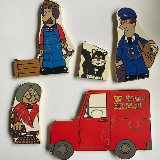 Vintage postman pat puzzle. The characters not sure if they go together ( doesn’t come with box)