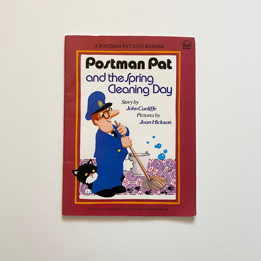 Vintage 1998 postman Pat paper back book.