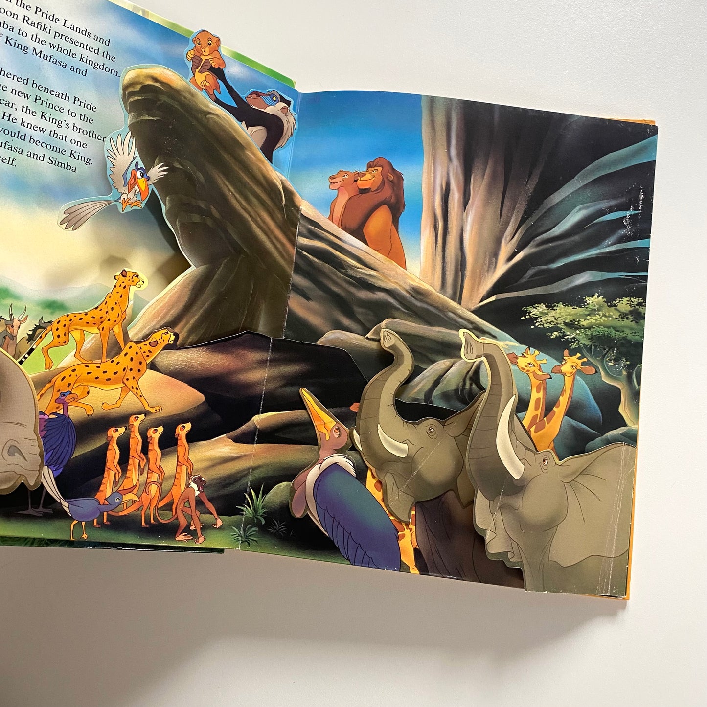 Vintage 1994 Disney pop book. As shown