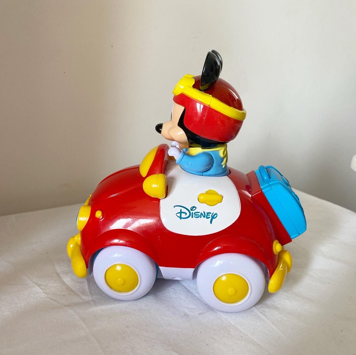 Mickey Mouse toy car ~ batteries can be replaced 💛