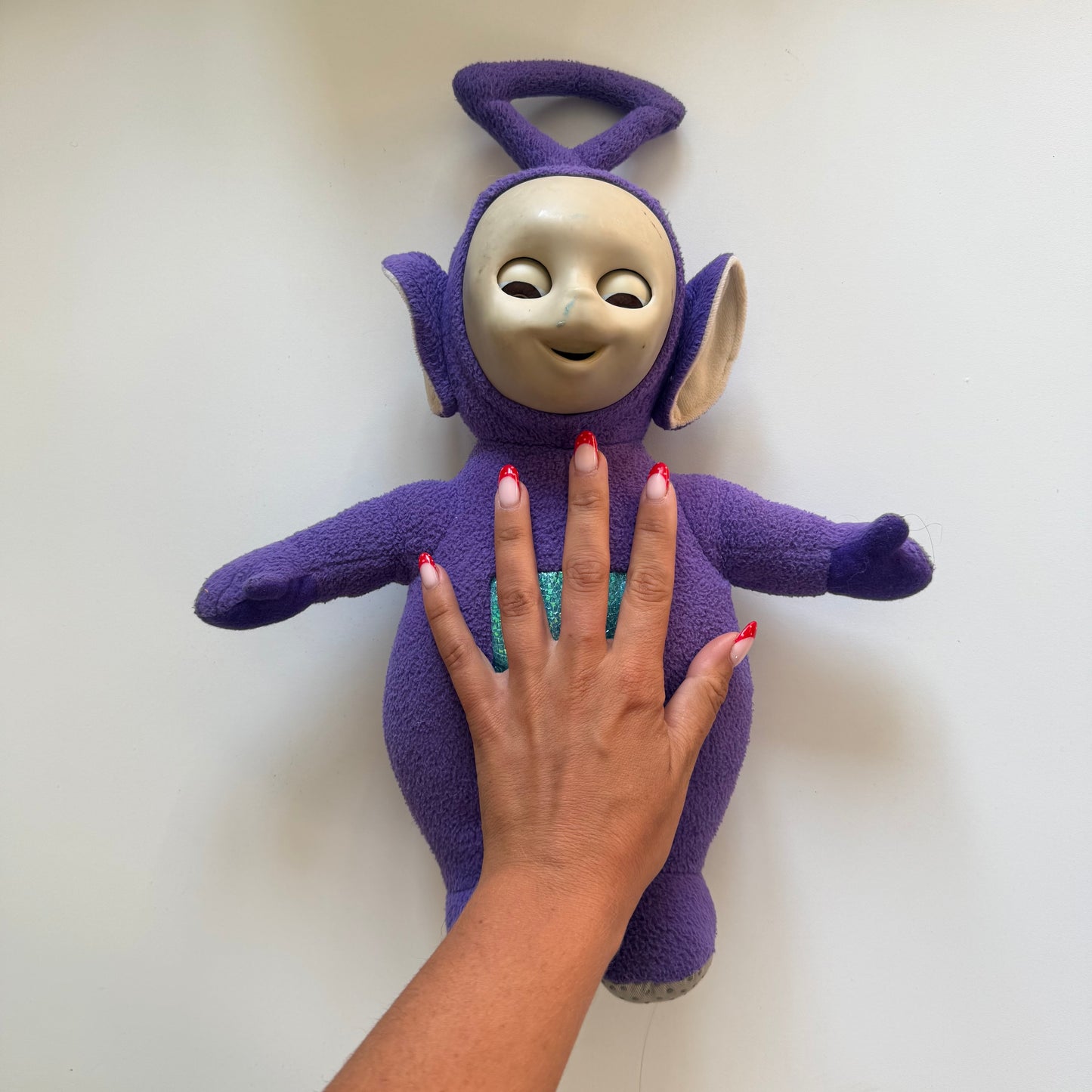 Vintage 1996 tinky winky Teletubbies plush toy.