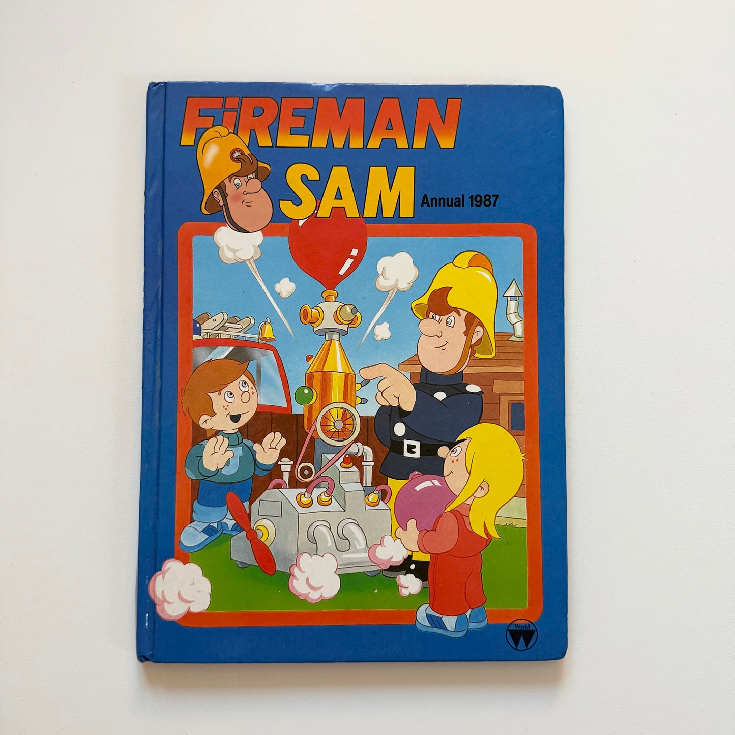 Vintage 1987 fireman Sam annual