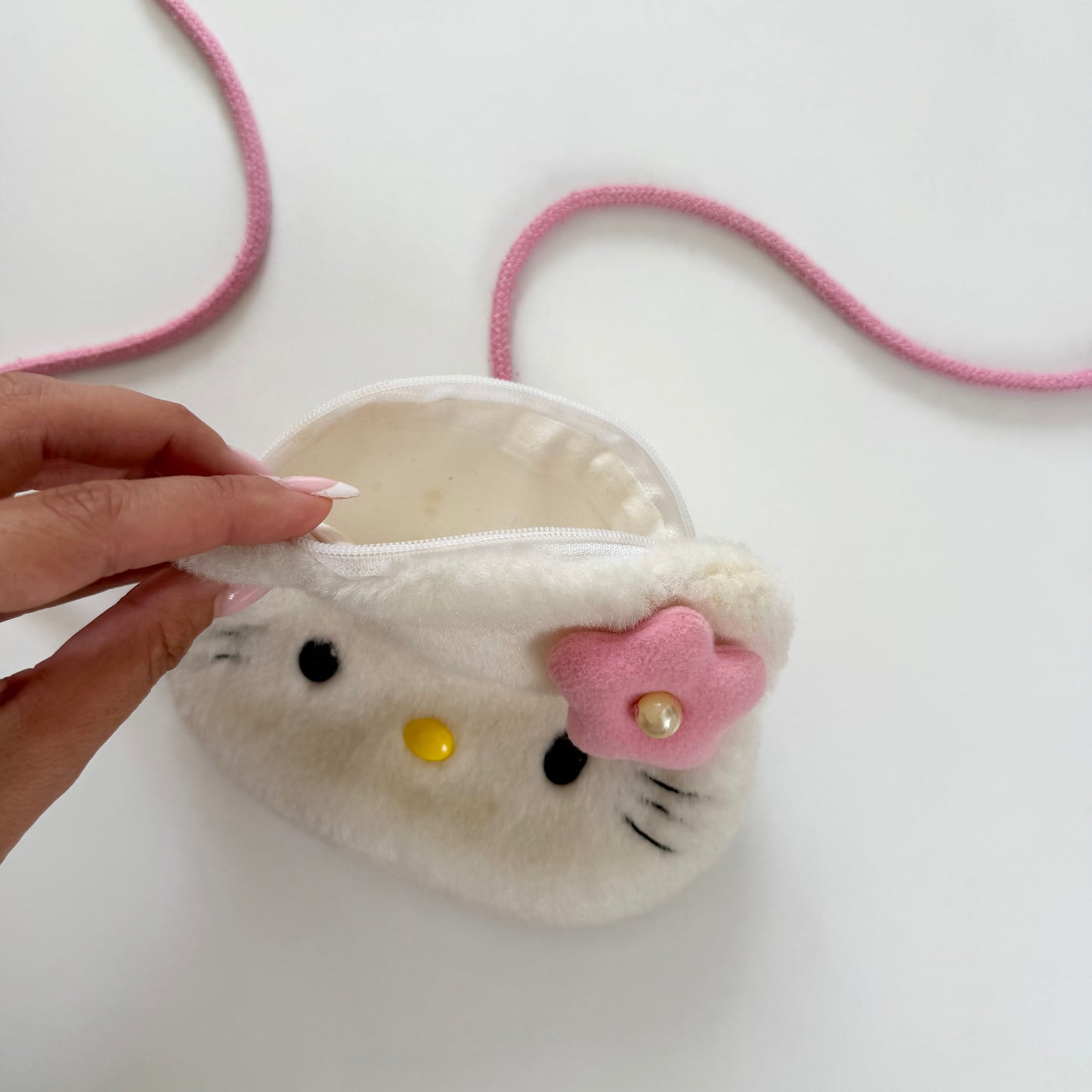 Vintage Y2K 2000 Hello Kitty fur cross body bag.