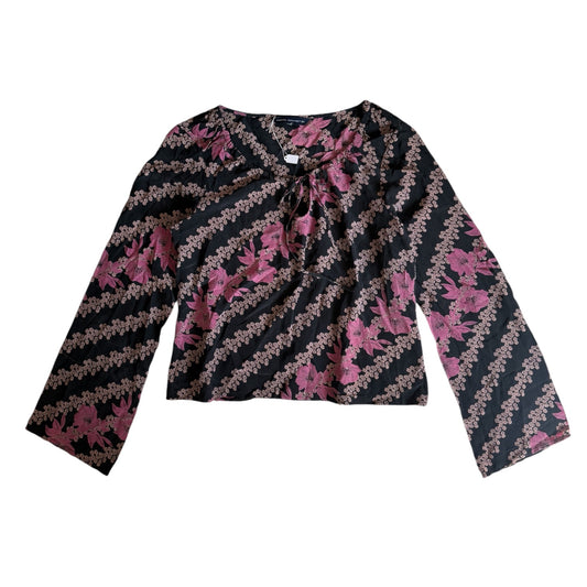 Vintage French connection y2k 100% silk long sleeved floral top. Size approx a 10